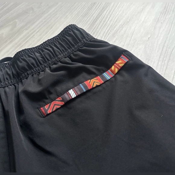 Wowie Mana Short (Performance) - Hana Size Medium Black - Picture 5 of 7